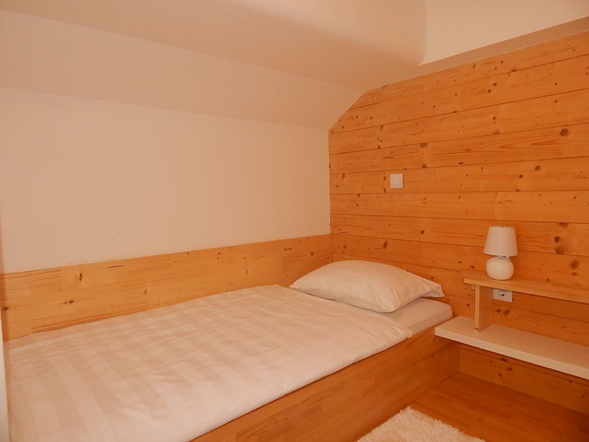 Studio Apartman Lakasa Rakovica Dış mekan fotoğraf