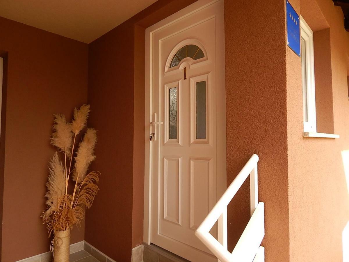 Studio Apartman Lakasa Rakovica Dış mekan fotoğraf
